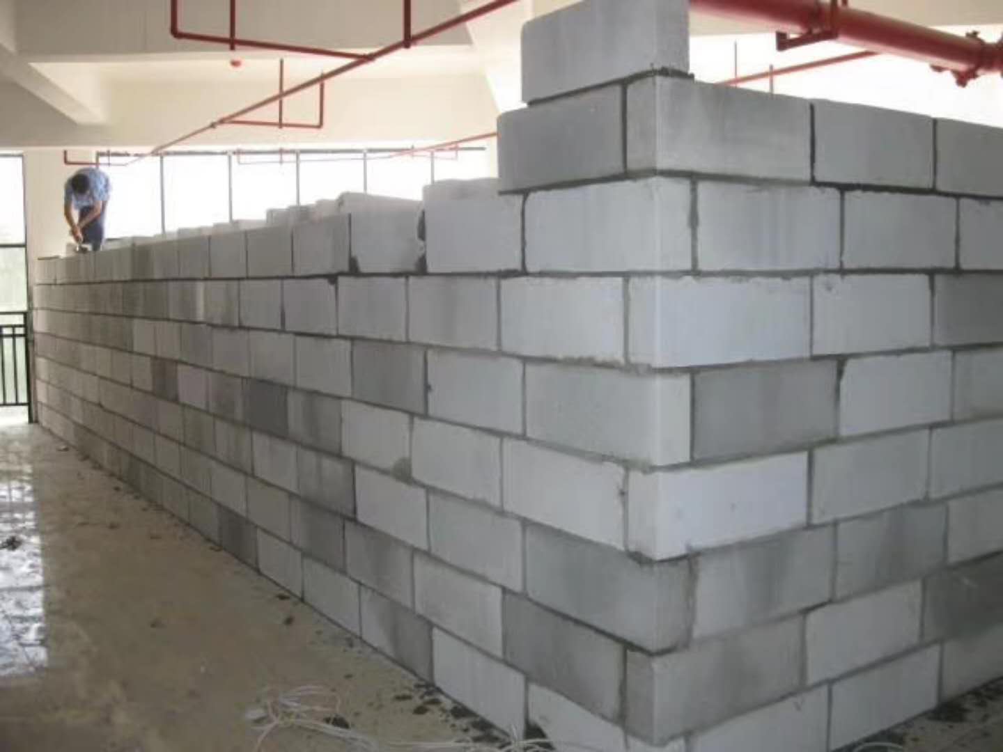 崇州蒸压加气混凝土砌块承重墙静力和抗震性能的研究